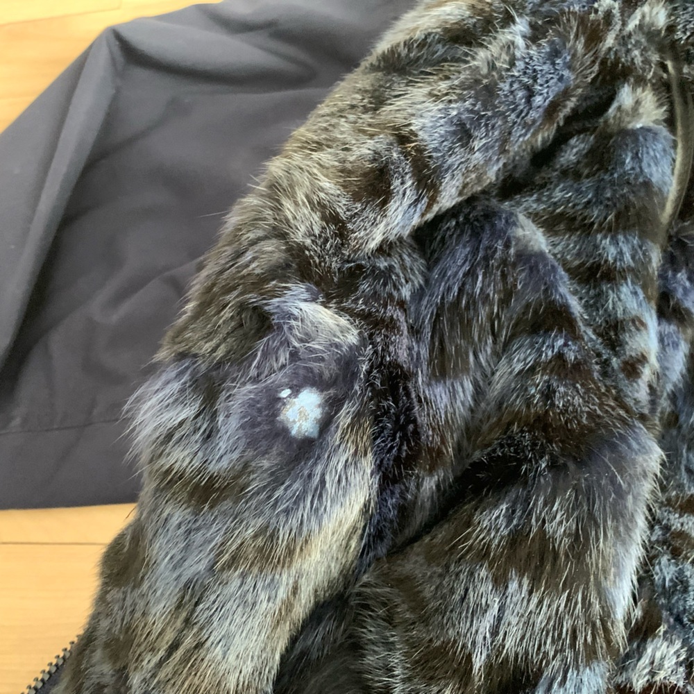 VINTAGE - Fur lining, Navy Blue Trench Coat - Picture 15 of 16